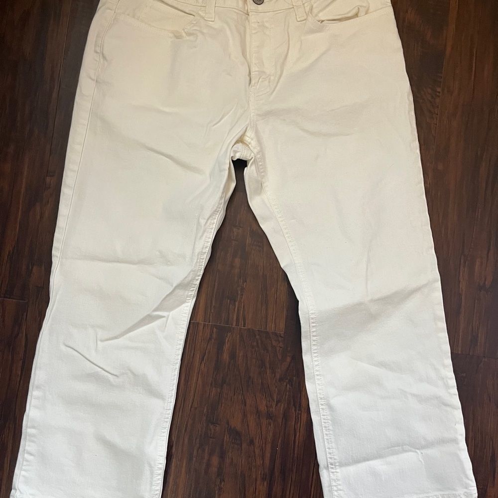 Gap Brand New White Capris